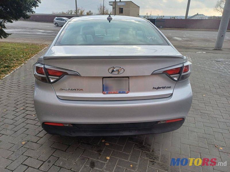 2015' Hyundai Sonata photo #2