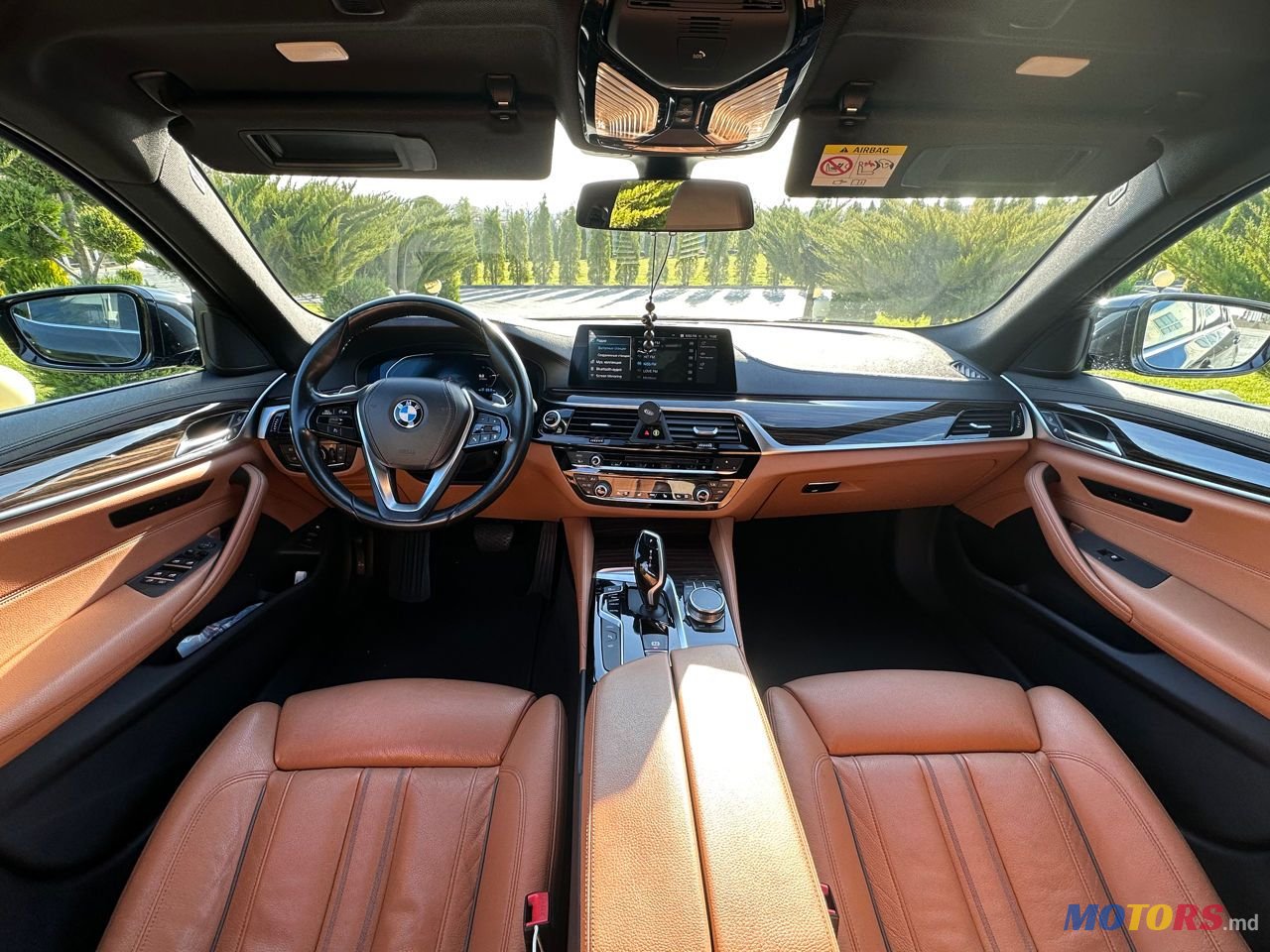 2020' BMW 5 Series photo #6