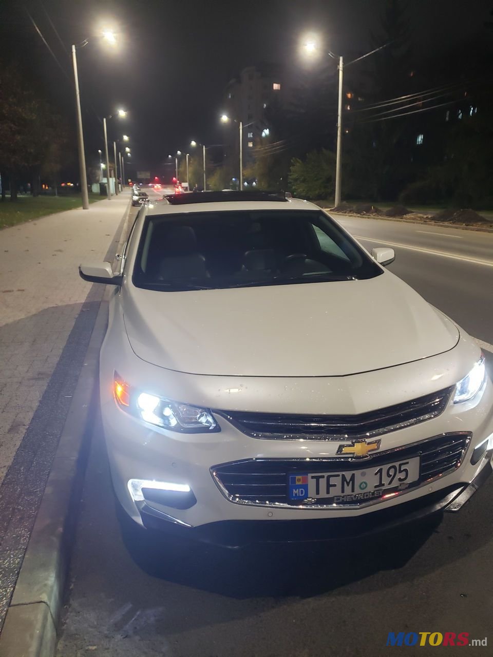 2017' Chevrolet Malibu photo #2