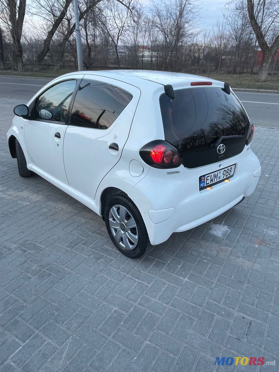 2009' Toyota Aygo photo #2