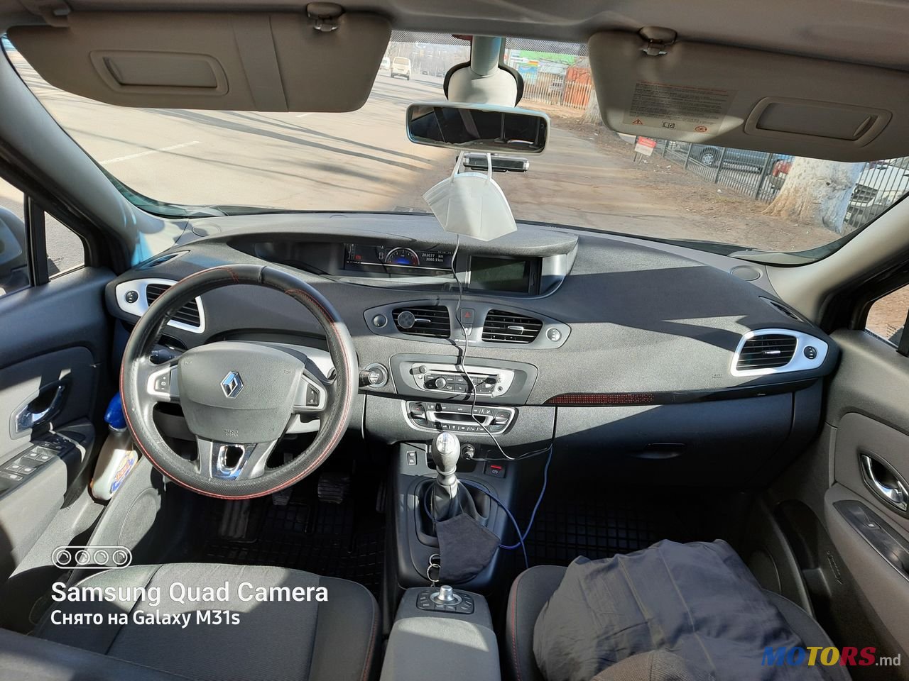 2012' Renault Scenic photo #6