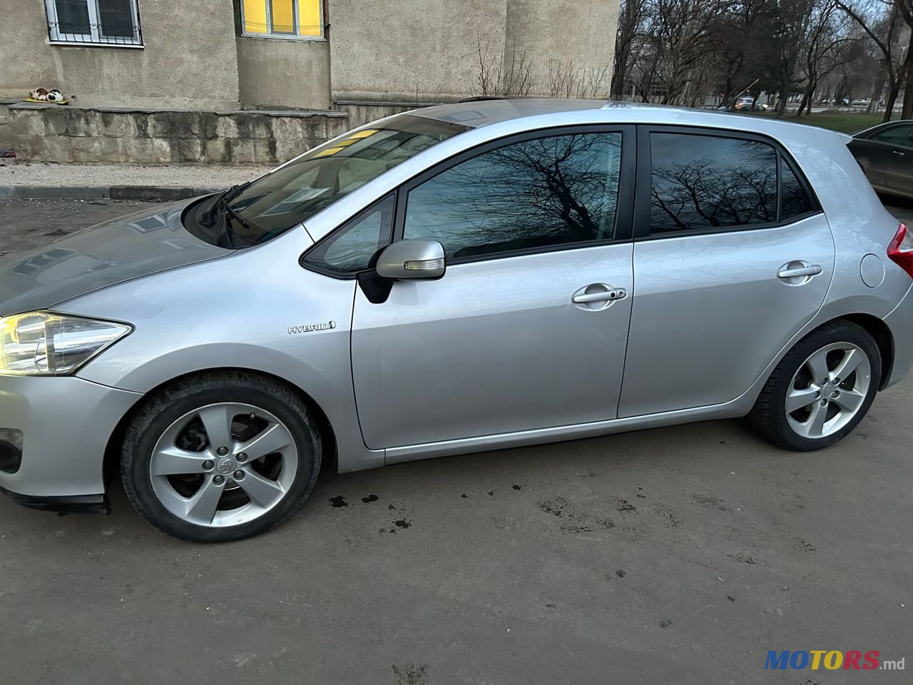 2011' Toyota Auris photo #5