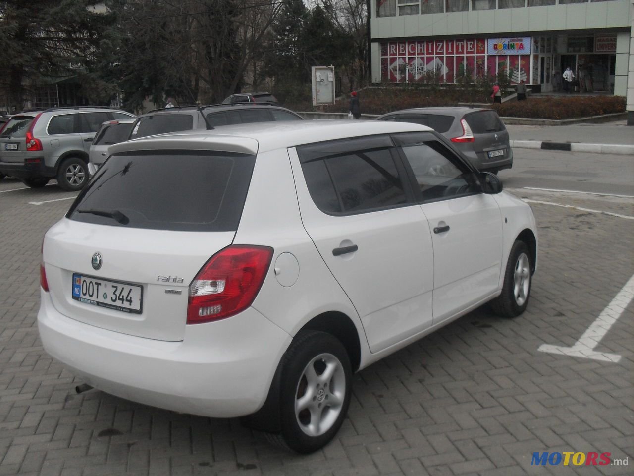 2011' Skoda Fabia photo #3