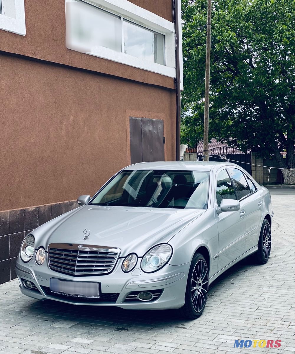 2008' Mercedes-Benz E Класс photo #2