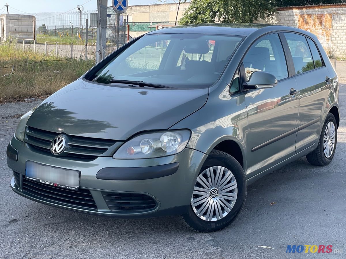 2005' Volkswagen Golf Plus photo #1