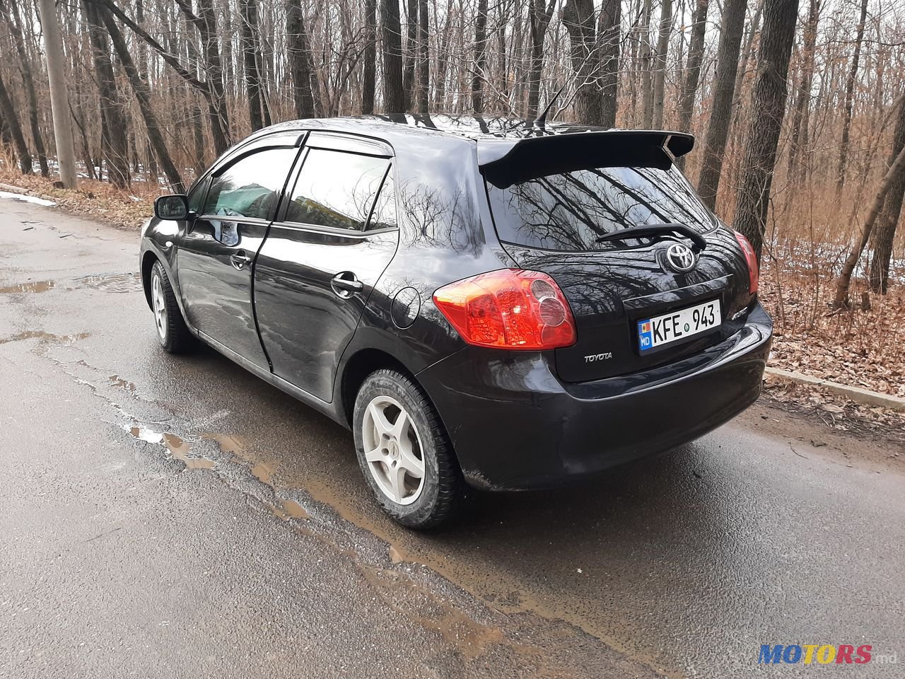 2009' Toyota Auris photo #4