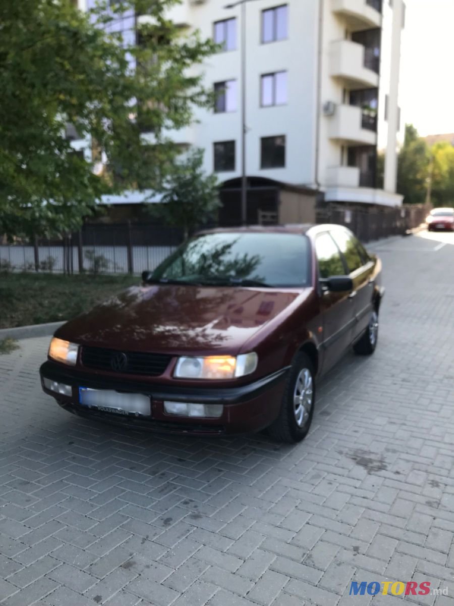 1995' Volkswagen Passat photo #1