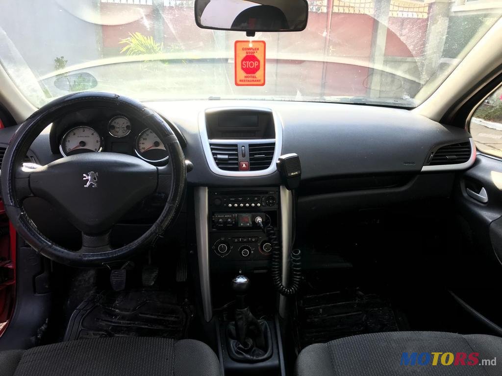 2012' Peugeot 207 photo #5