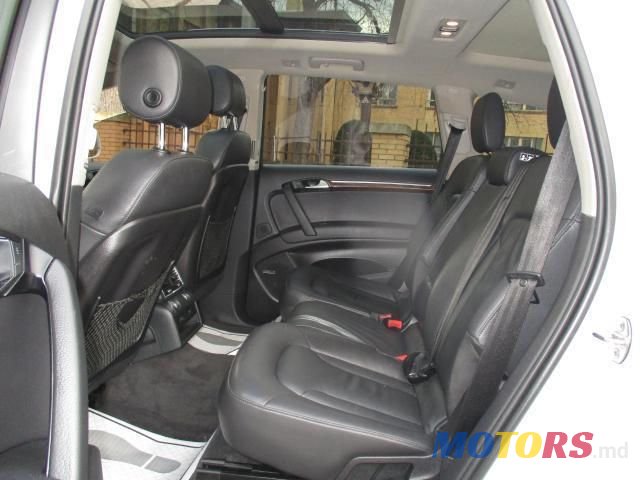 2013' Audi Q7 photo #3