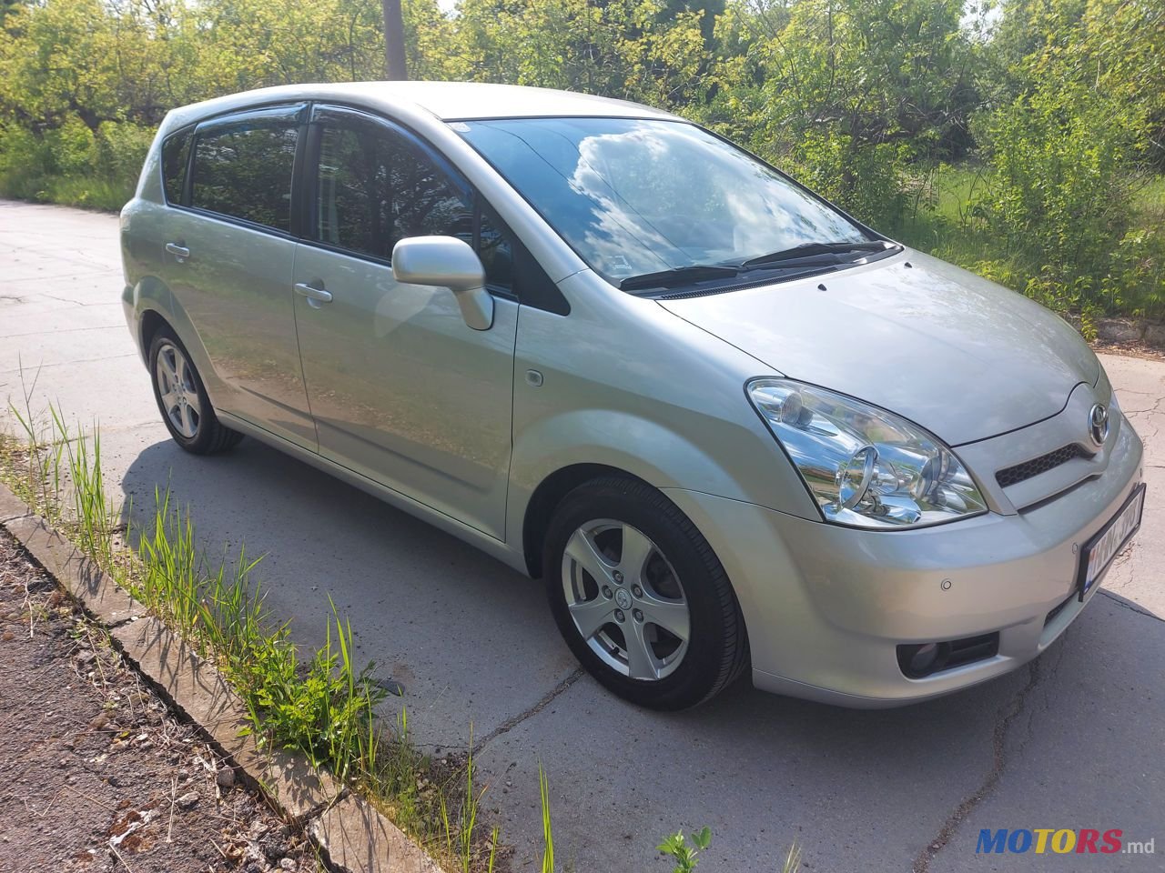2007' Toyota Corolla Verso photo #1
