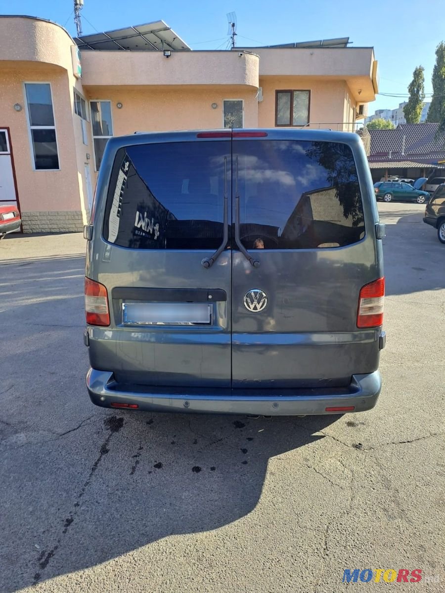 2007' Volkswagen Transporter photo #3