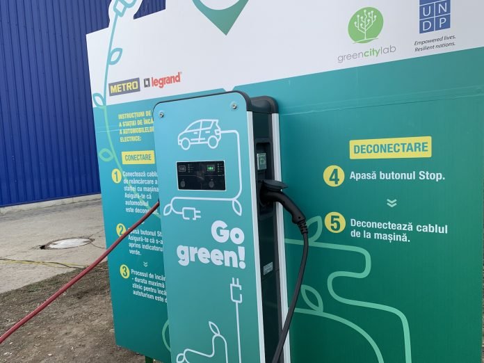 В Молдове открылась зарядная станция для электромобилей