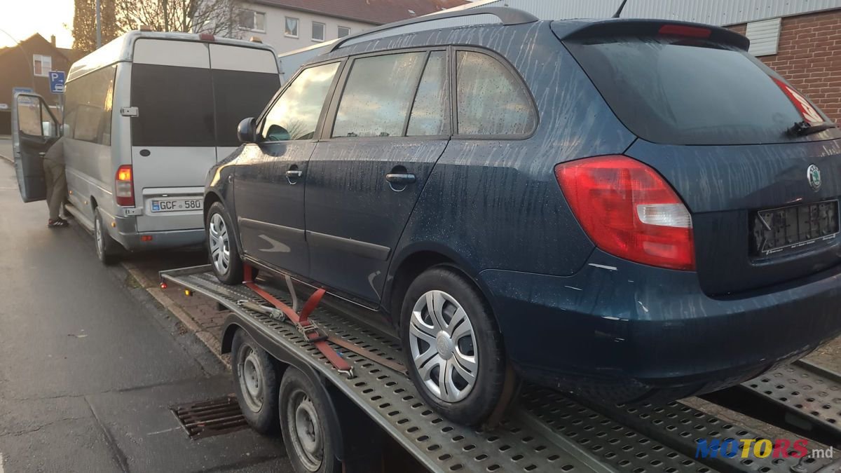 2013' Skoda Fabia photo #4