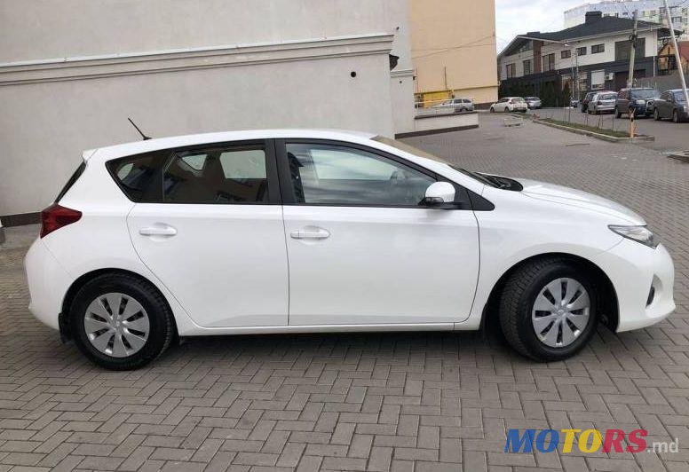 2014' Toyota Auris photo #1
