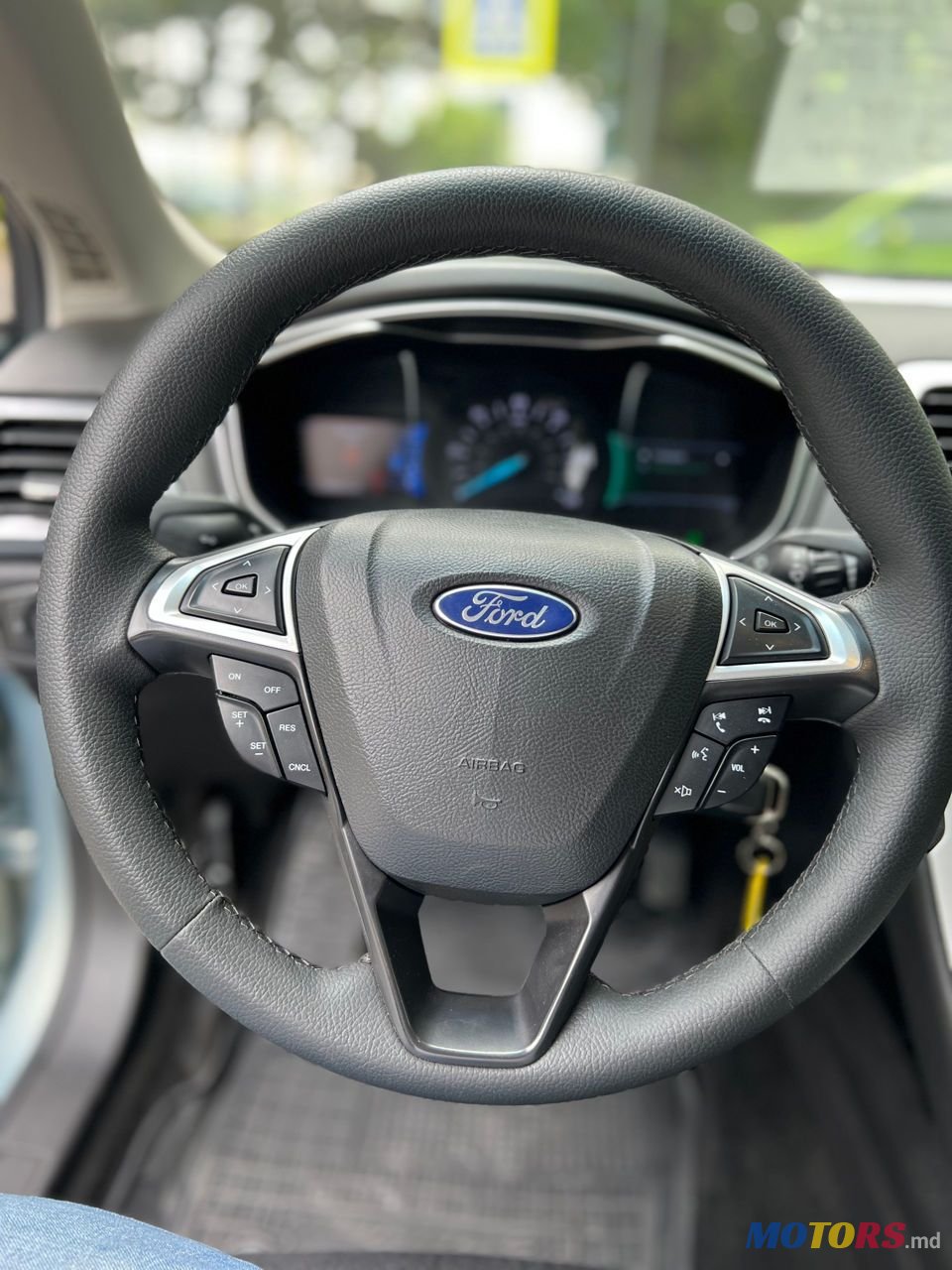 2013' Ford Fusion photo #5