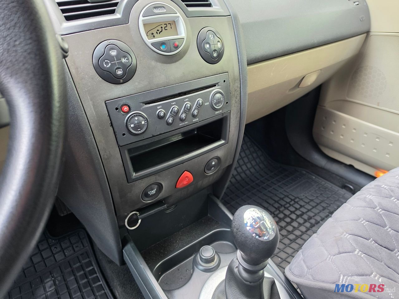 2007' Renault Megane photo #5