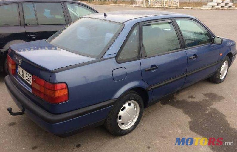1994' Volkswagen Passat photo #1