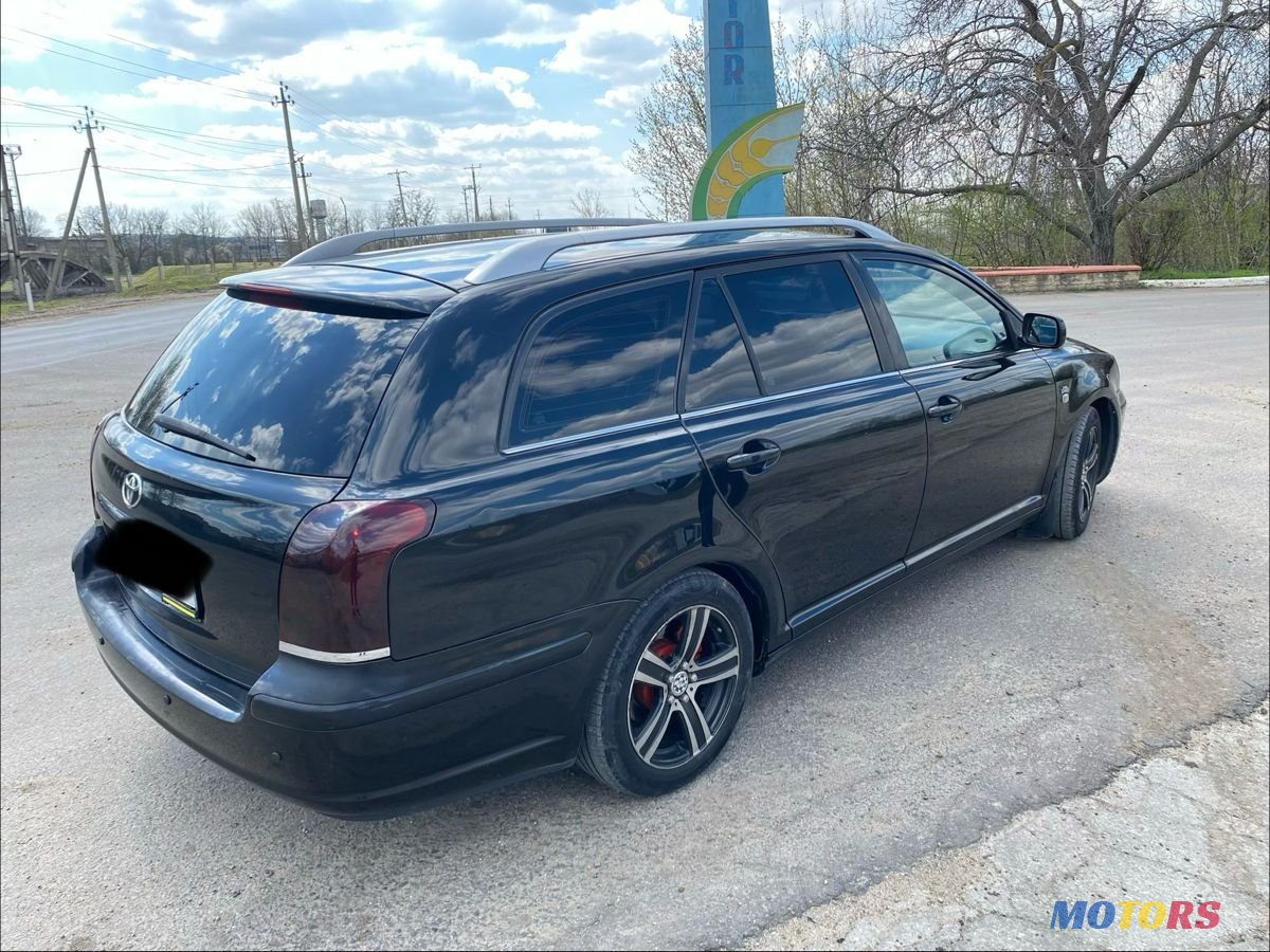 2005' Toyota Avensis photo #3
