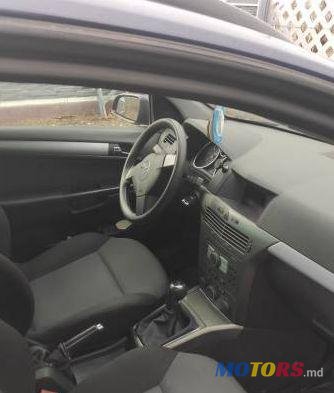 2005' Opel Astra photo #2