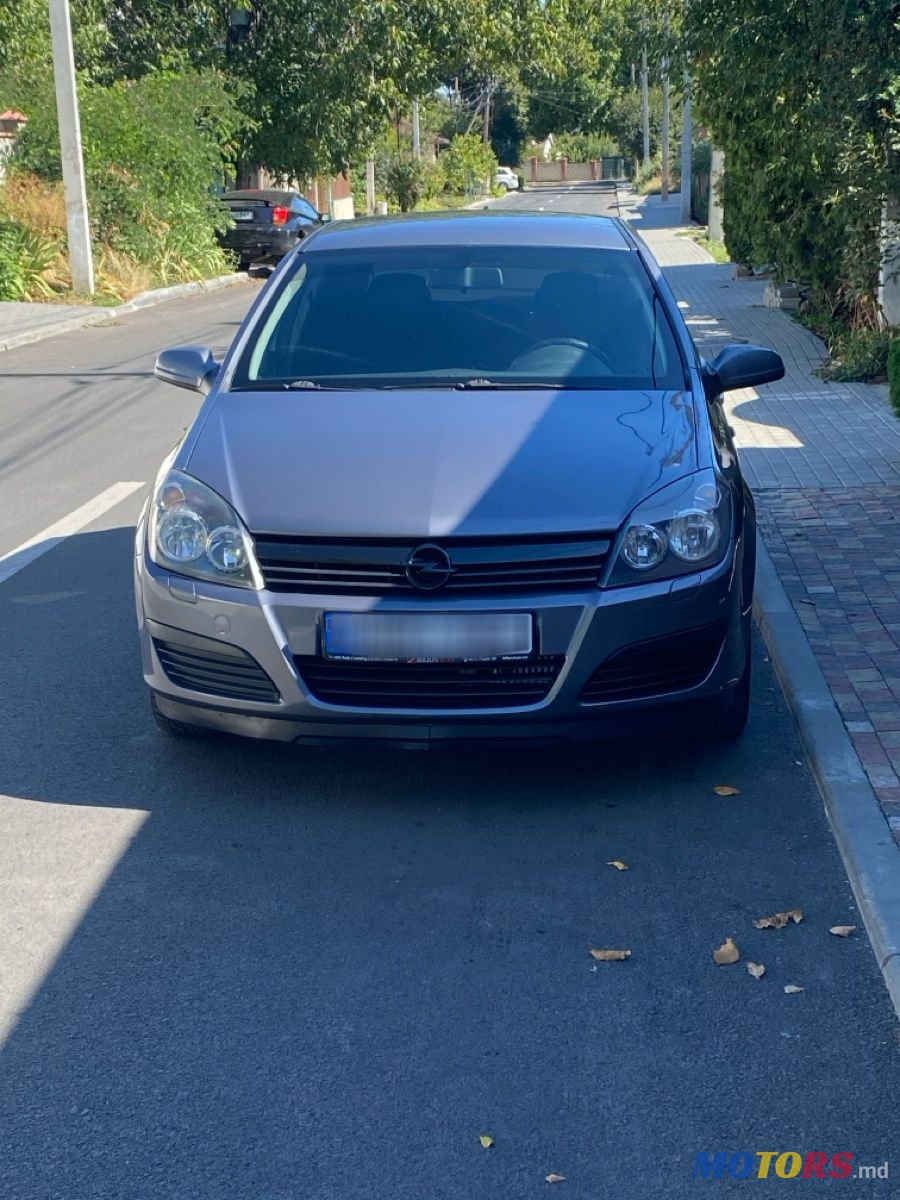 2006' Opel Astra photo #1