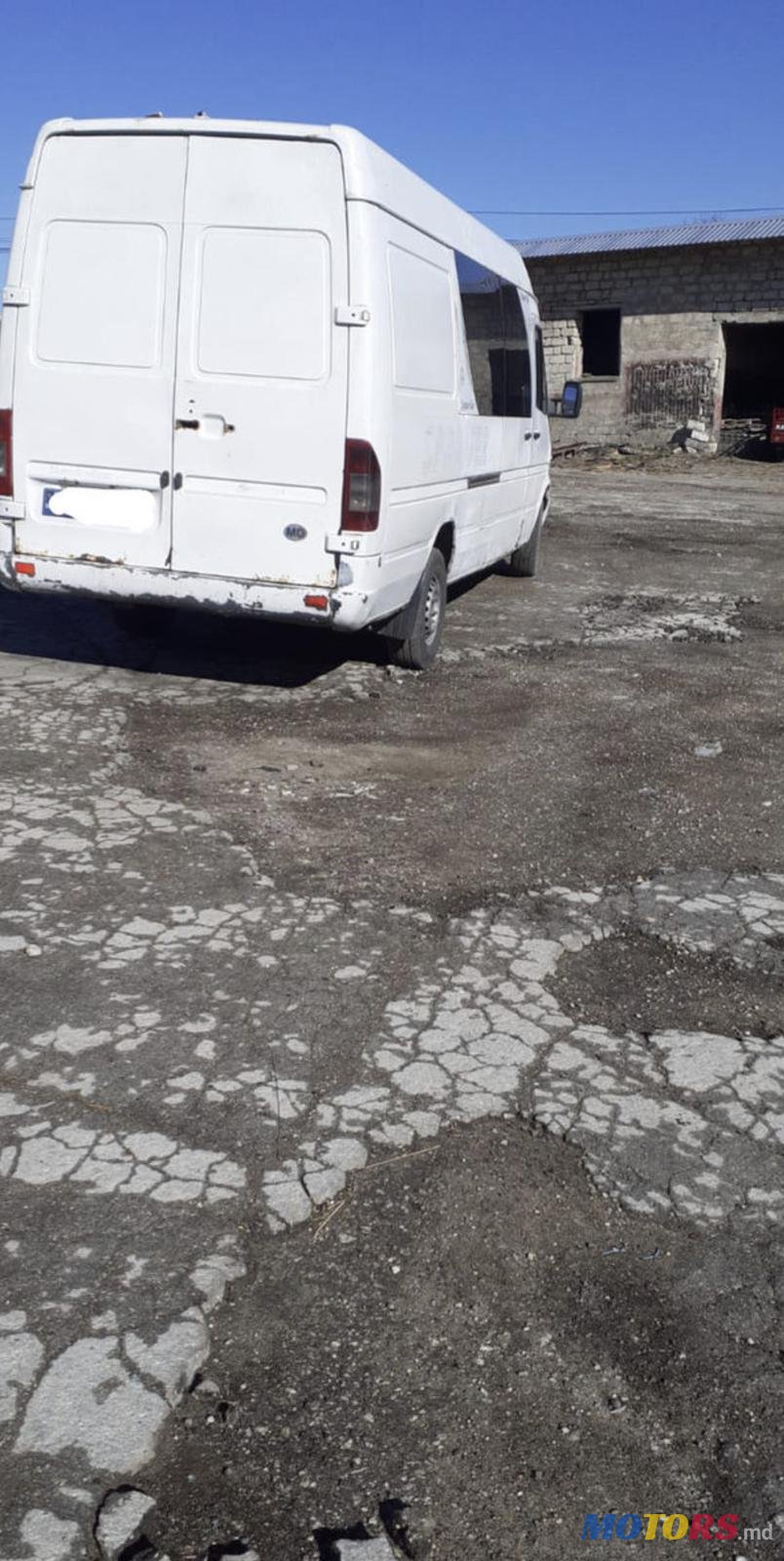 1999' Mercedes-Benz 312D photo #1