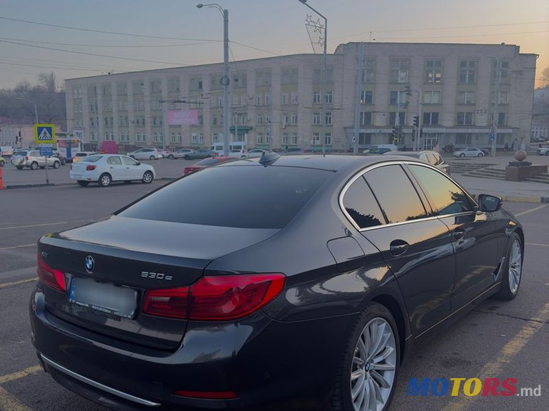 2020' BMW 5 Series photo #3