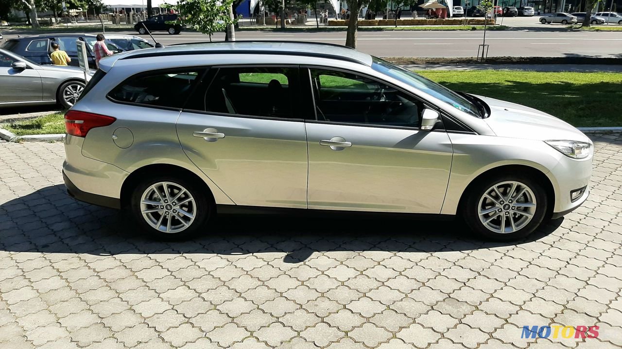 2017' Ford Focus photo #5