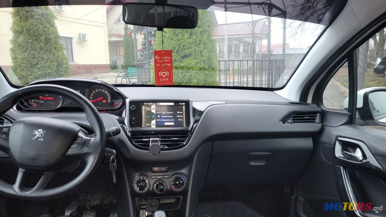 2014' Peugeot 208 photo #3