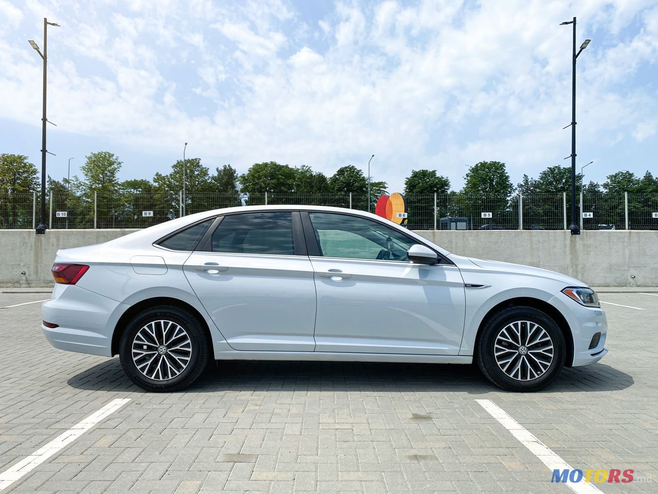 2019' Volkswagen Jetta photo #3