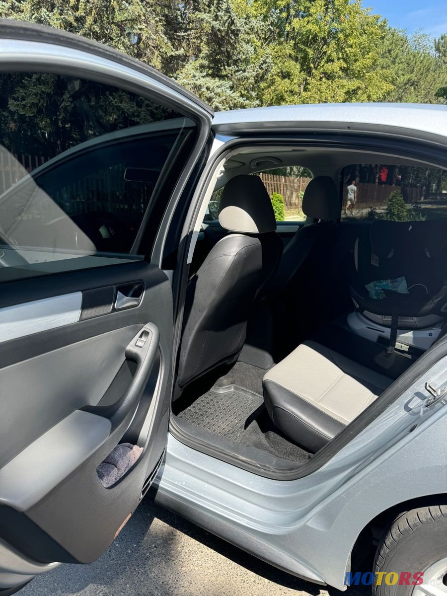 2013' Volkswagen Jetta photo #6