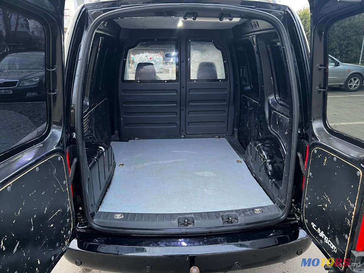 2011' Volkswagen Caddy photo #6