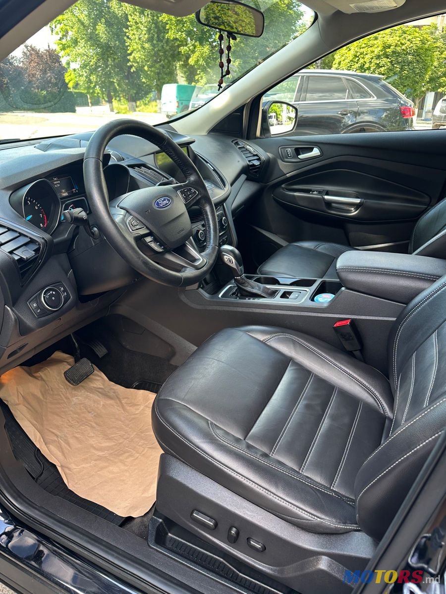 2017' Ford Escape photo #2