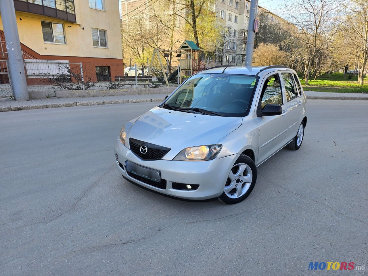 2005' Mazda 2 photo #1