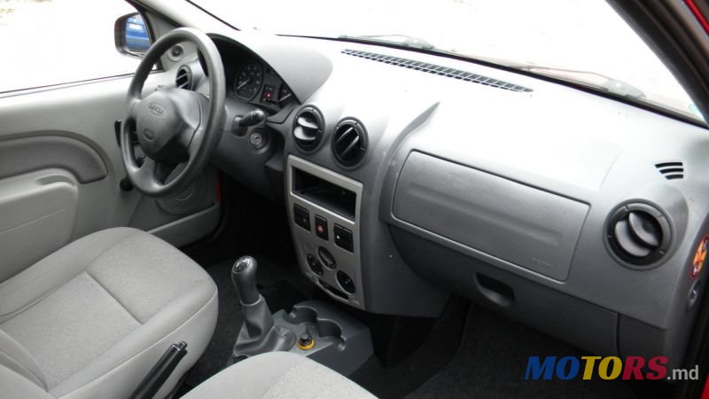 2008' Dacia Logan photo #3