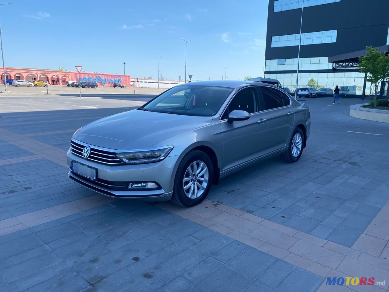 2016' Volkswagen Passat photo #3