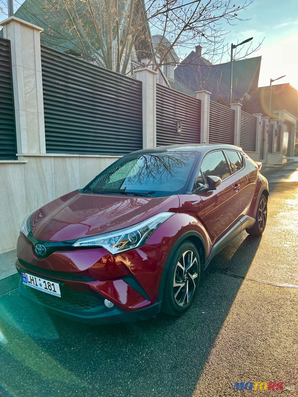 2019' Toyota C-Hr photo #1