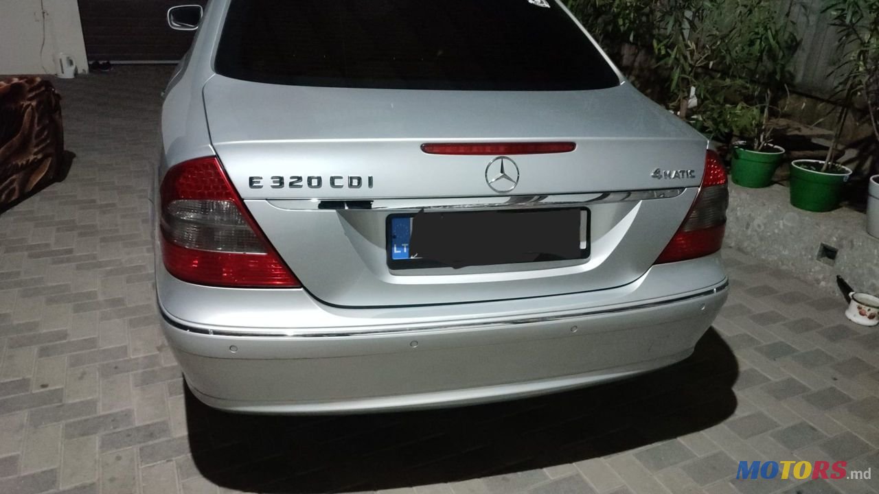 2007' Mercedes-Benz E Класс photo #4