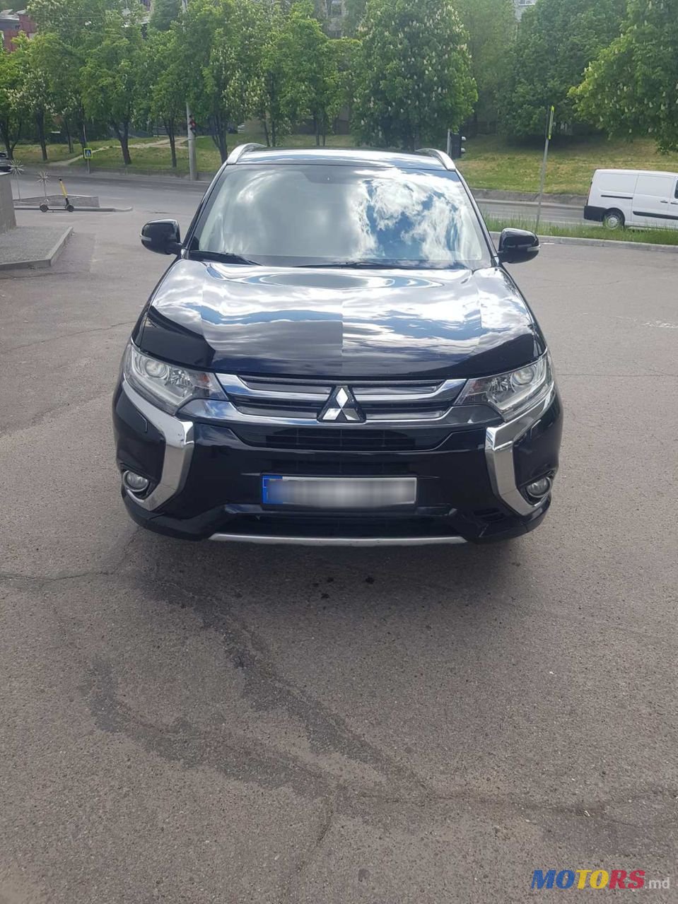 2015' Mitsubishi Outlander photo #1