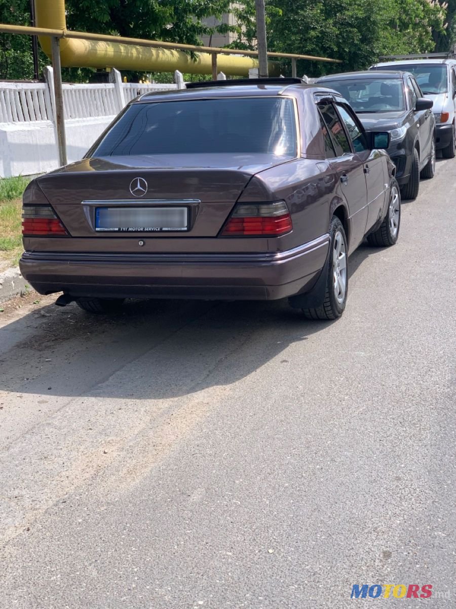 1993' Mercedes-Benz E Класс photo #6