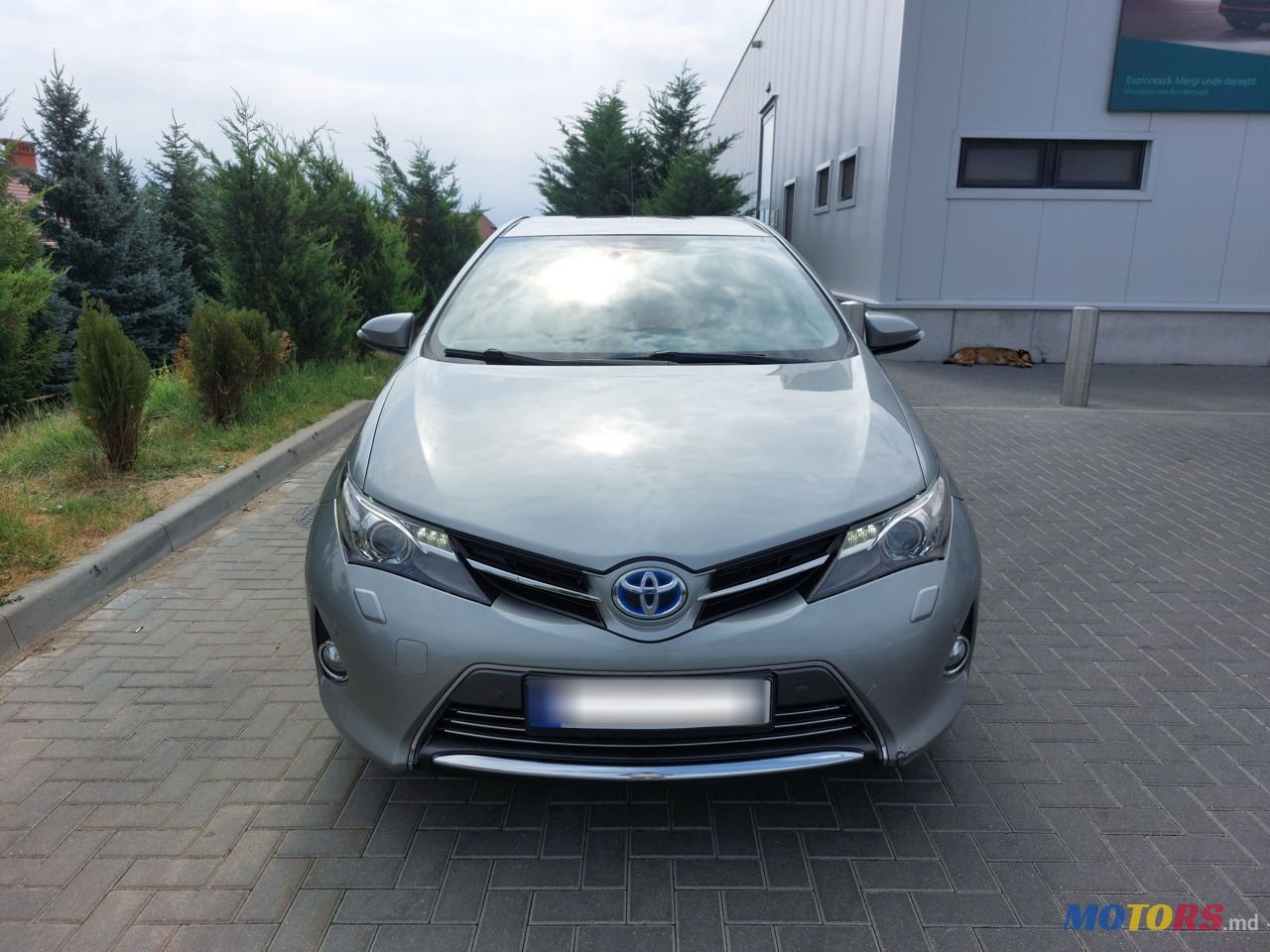 2013' Toyota Auris photo #2