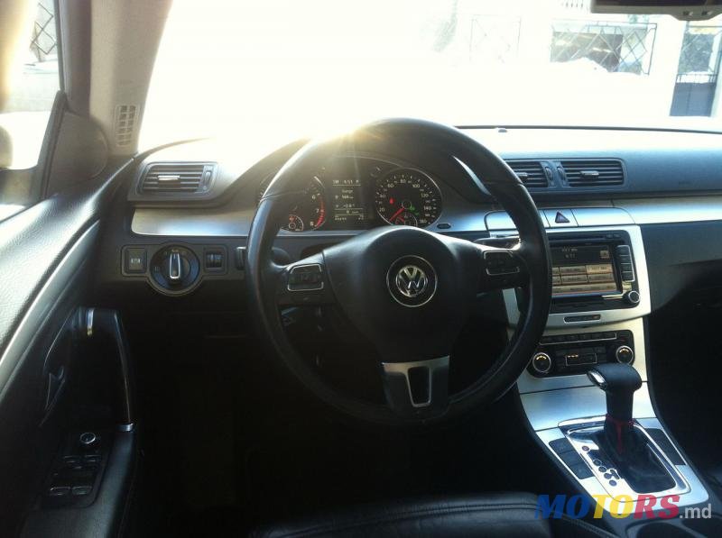 2009' Volkswagen Passat CC photo #4