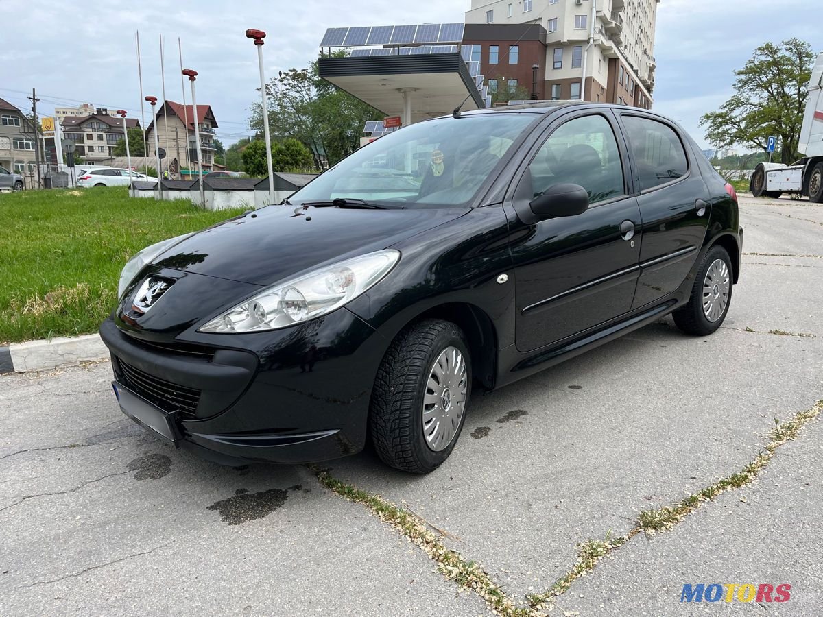 2010' Peugeot 206 photo #2