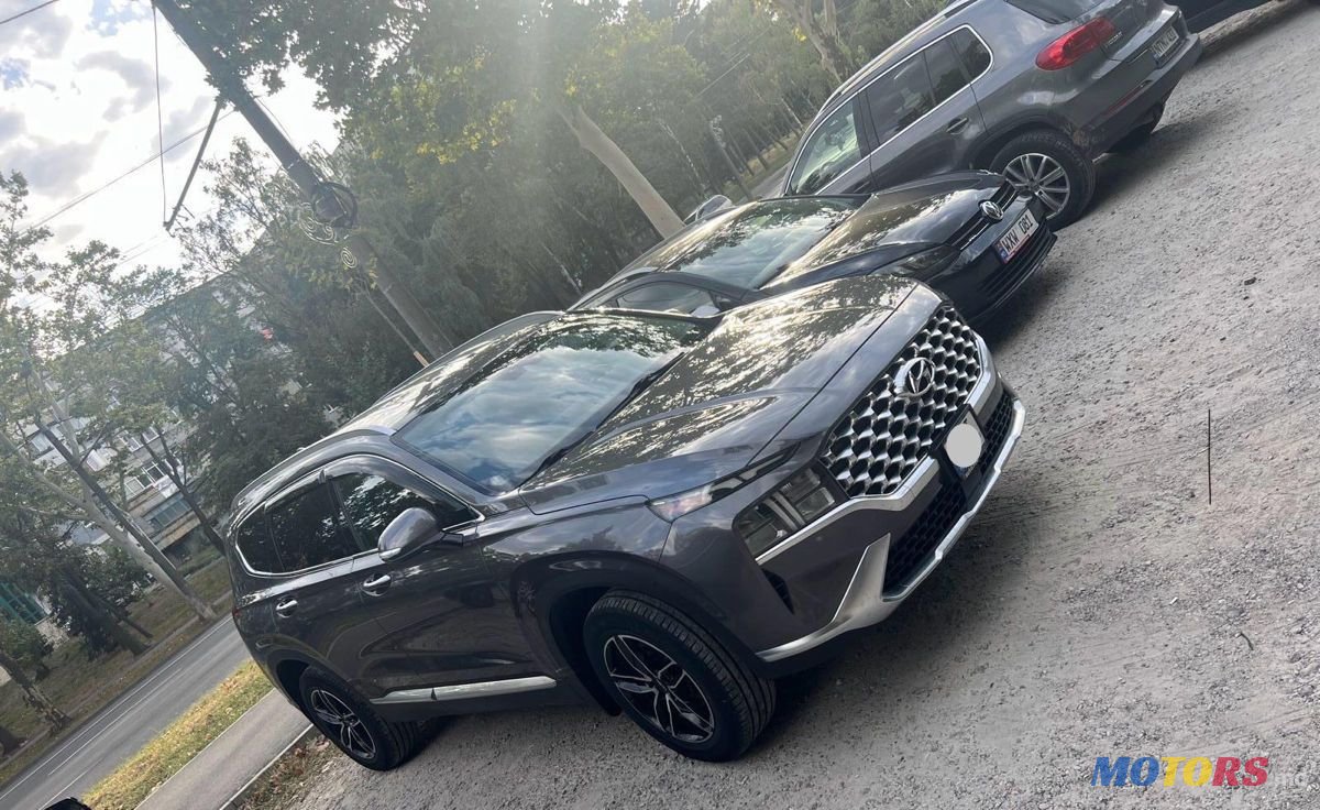 2022' Hyundai Santa Fe photo #2