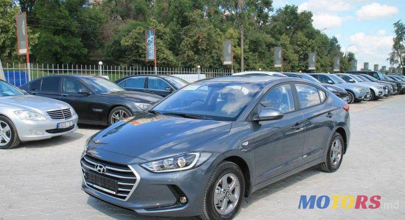 2017' Hyundai Elantra photo #2