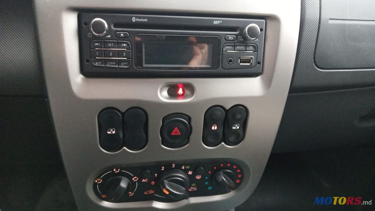 2013' Dacia Duster photo #4