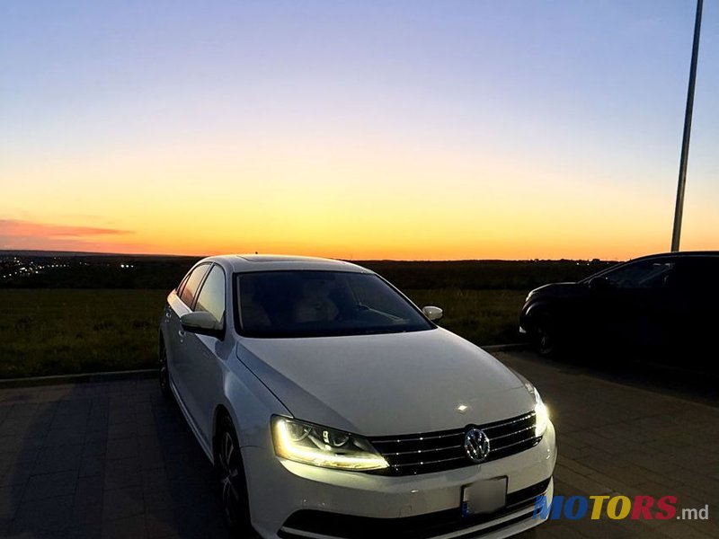 2017' Volkswagen Jetta photo #3
