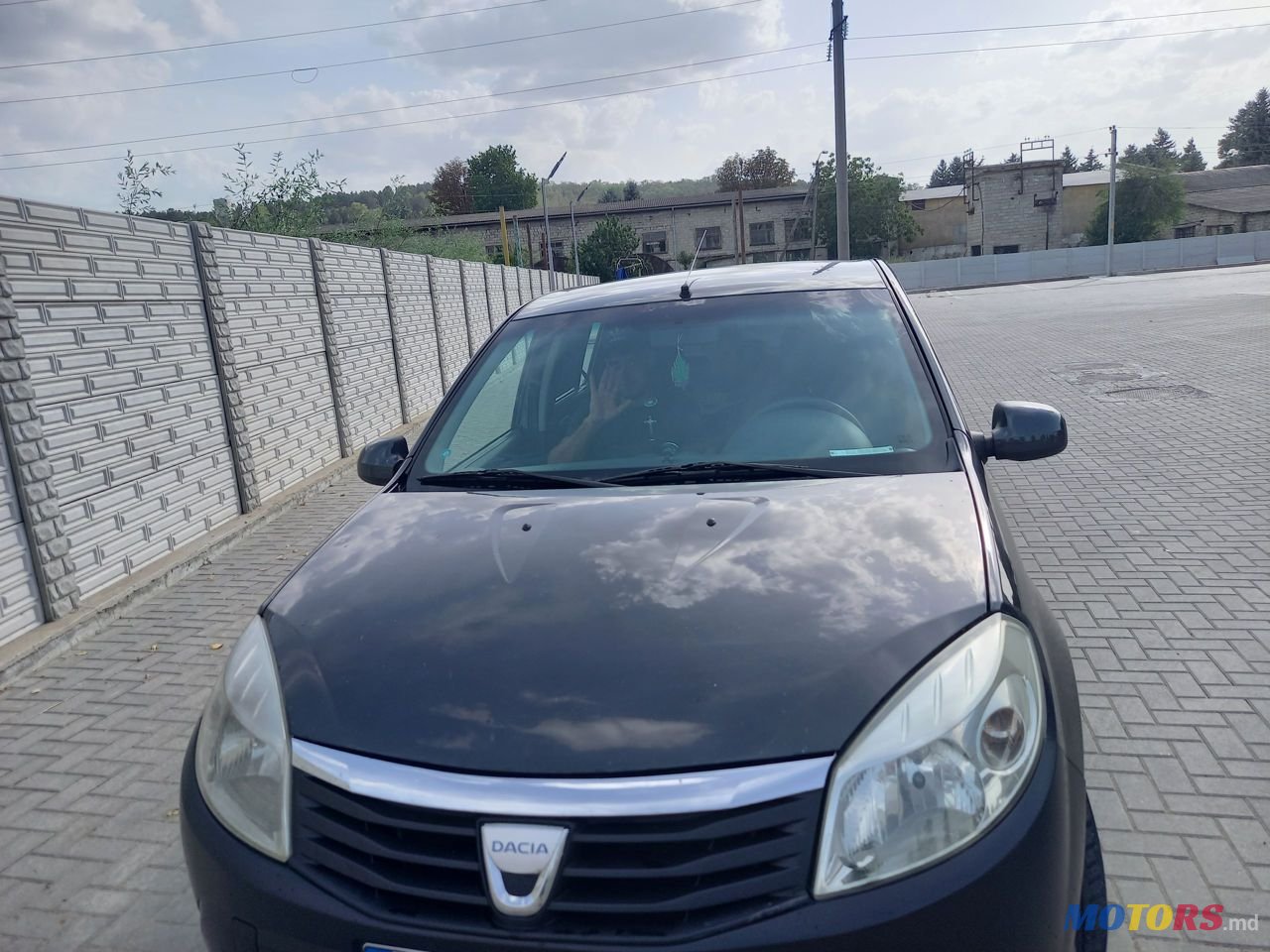 2008' Dacia Sandero photo #2