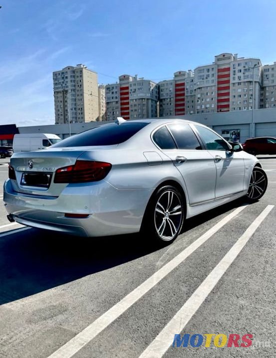 2016' BMW 5 Series photo #2