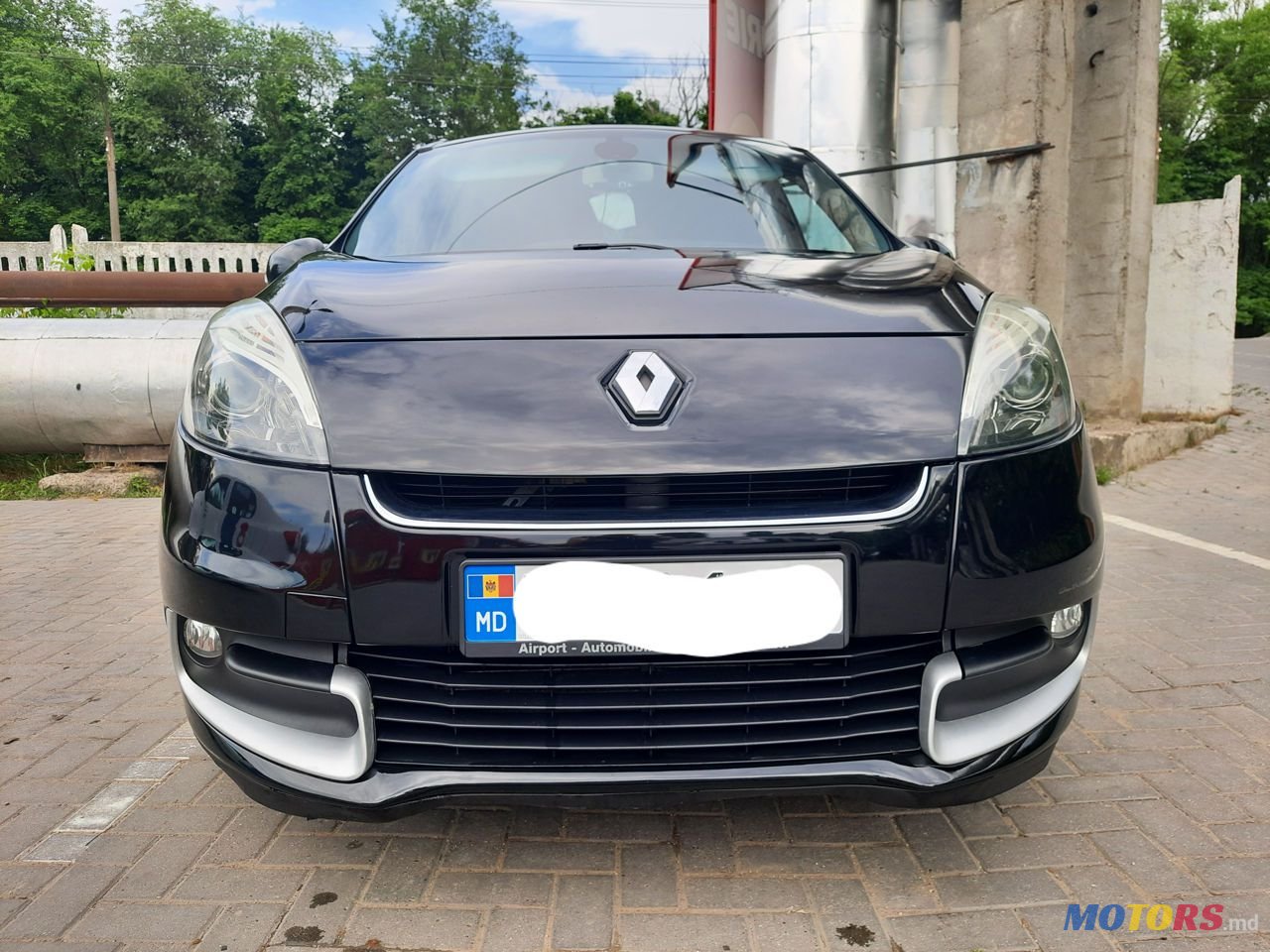 2012' Renault Scenic photo #2