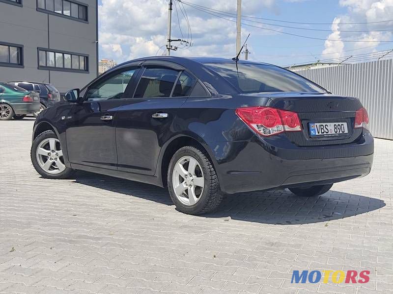 2010' Chevrolet Cruze photo #6